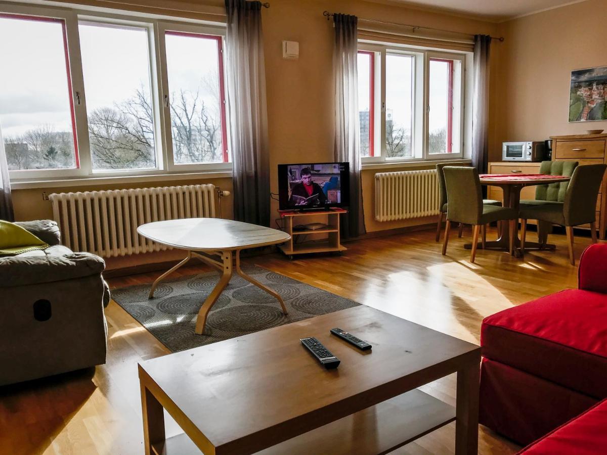 Apartment Large, Comfortable, Quiet - Luxury Minutes From Old Town Tallinn